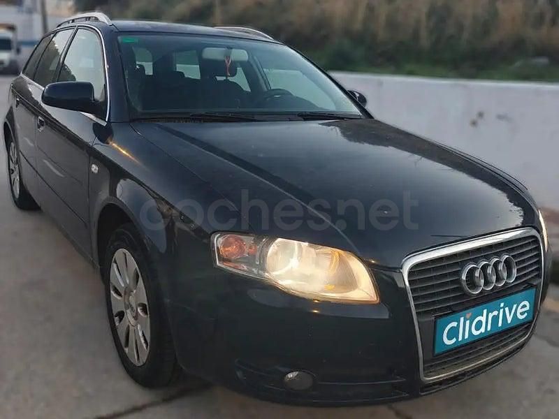 Usado Audi A4 Premium 143 CV (105 kW) 2005 Azul Familiar