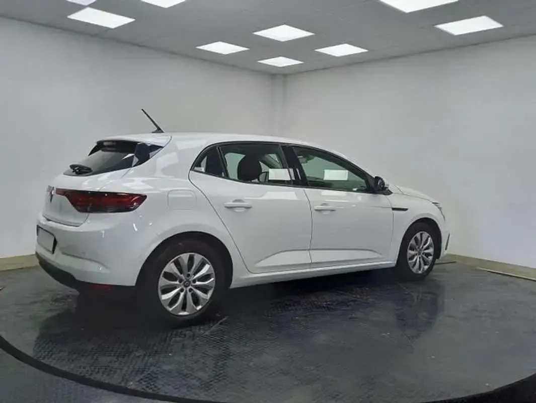 Usado Renault Mégane IV Life 116 CV (85 kW) 2021 Blanco Utilitario
