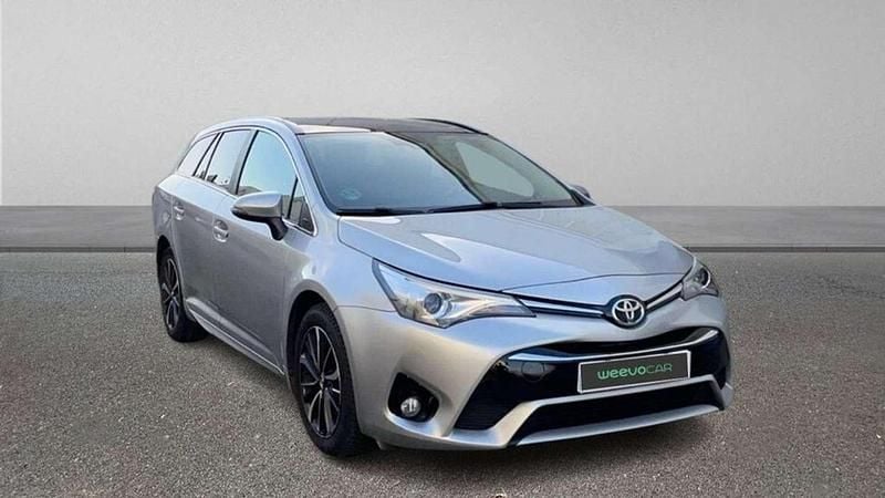 Usado Toyota Avensis Business Edition 143 CV (105 kW) 2018 Gris Familiar