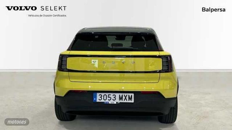 Usado Volvo EX30 Plus 200 kW (272 CV) 2024 Amarillo SUV