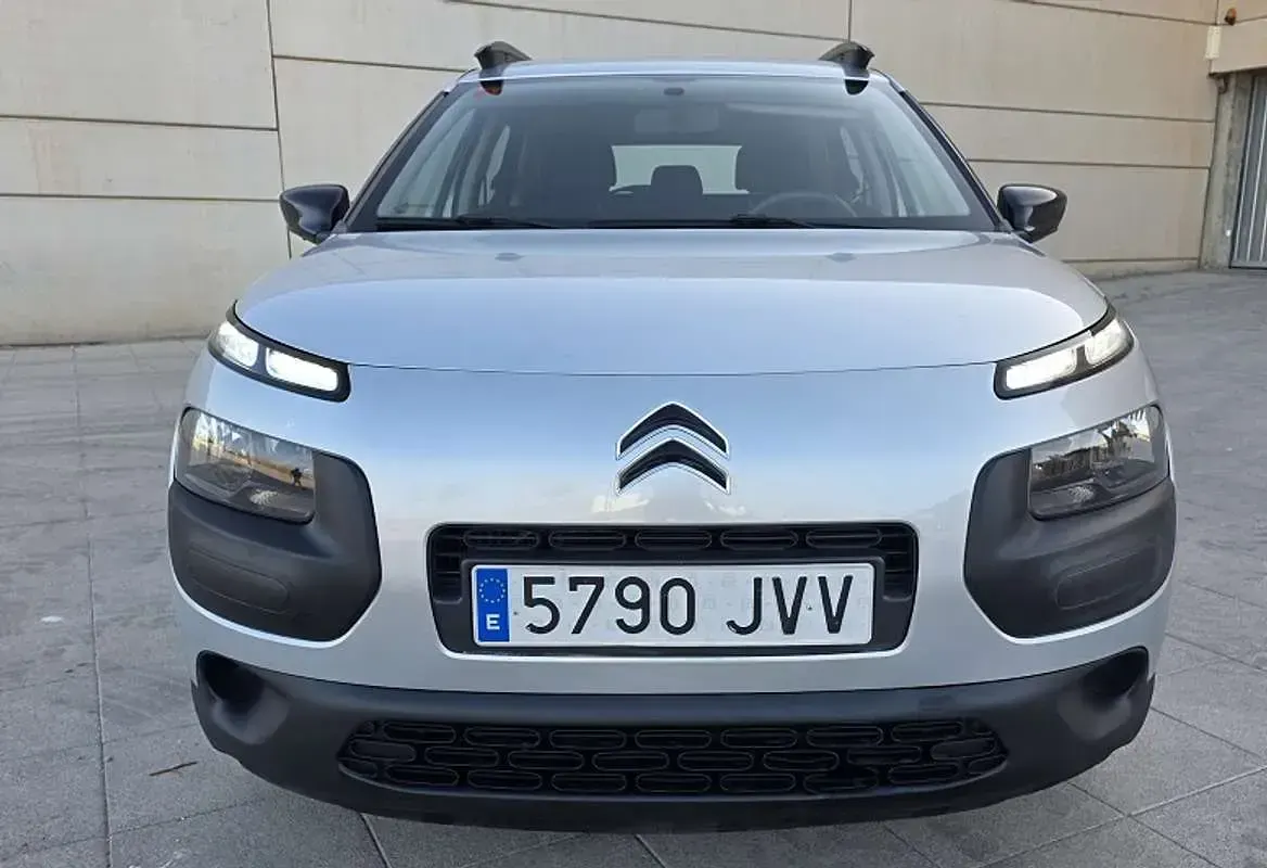 Usado Citroën C4 Cactus Shine Edition 110 CV (80 kW) 2016 Plateado Utilitario