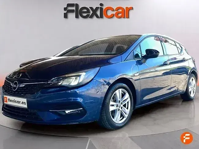 Usado Opel Astra Business Elegance 130 CV (95 kW) 2020 Azul Berlina