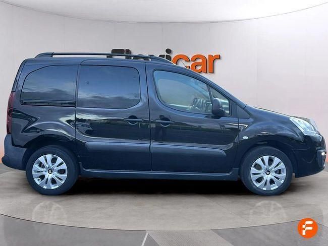 Usado Citroën Berlingo Feel 100 CV (73 kW) 2018 Negro Monovolumen