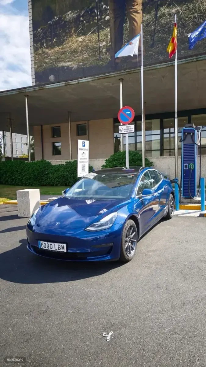 Usado Tesla Model 3 Long Range RWD 257 kW (350 CV) 2019 Azul Berlina