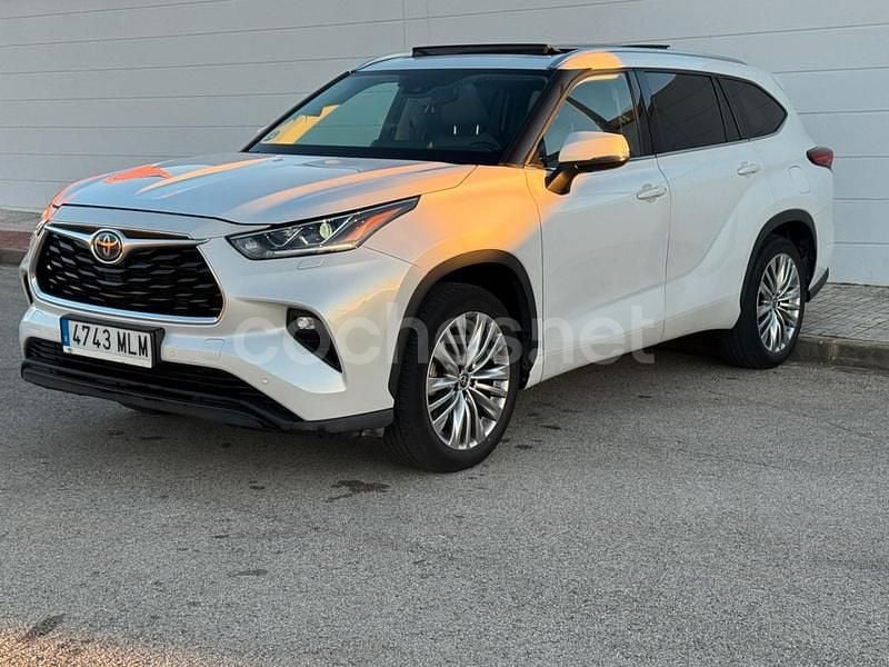 Blanco Usado 2023 Toyota Highlander Luxury SUV | 56.900 € (Un poco caro) - Imagen 1/4