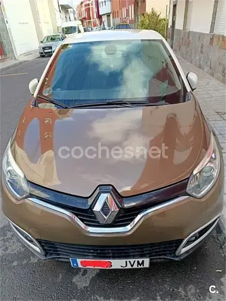 Usado Renault Captur Zen 120 CV (88 kW) 2016 Marrón SUV