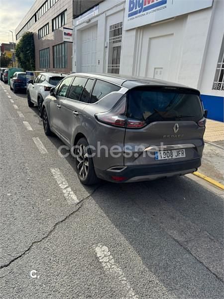Usado Renault Espace Zen 160 CV (117 kW) 2015 Gris / plata Monovolumen
