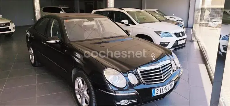 Usado Mercedes E280 Avantgarde 231 CV (169 kW) 2007 Granate Berlina