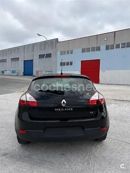 Usado Renault Mégane LIMITED 115 CV (84 kW) 2015 Negro Berlina