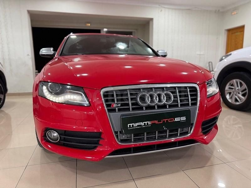 Usado Audi S4 Advanced 333 CV (244 kW) 2010 Rojo Familiar