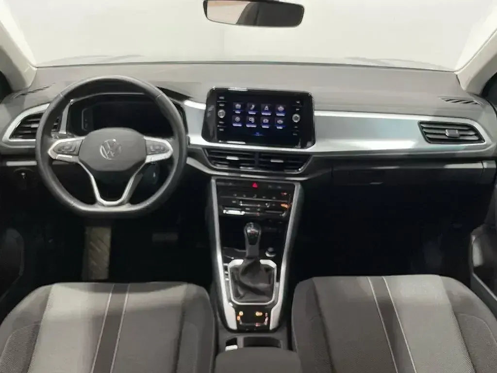 Usado VW T-Roc Life 150 CV (110 kW) 2023 Gris SUV