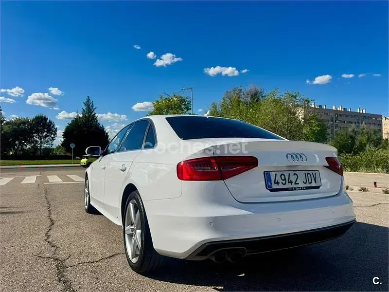 Usado Audi A4 S-Line 150 CV (110 kW) 2015 Blanco Familiar