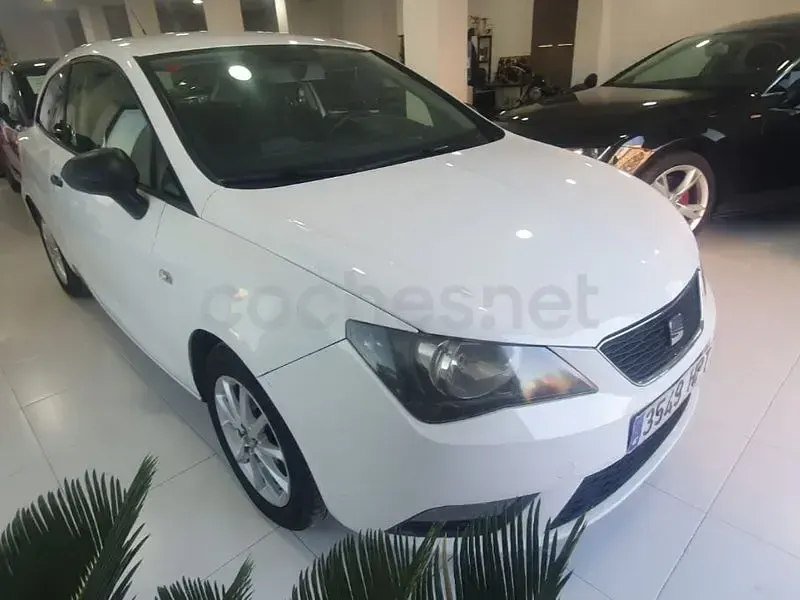 Usado Seat Ibiza SC Style 90 CV (66 kW) 2013 Blanco Utilitario