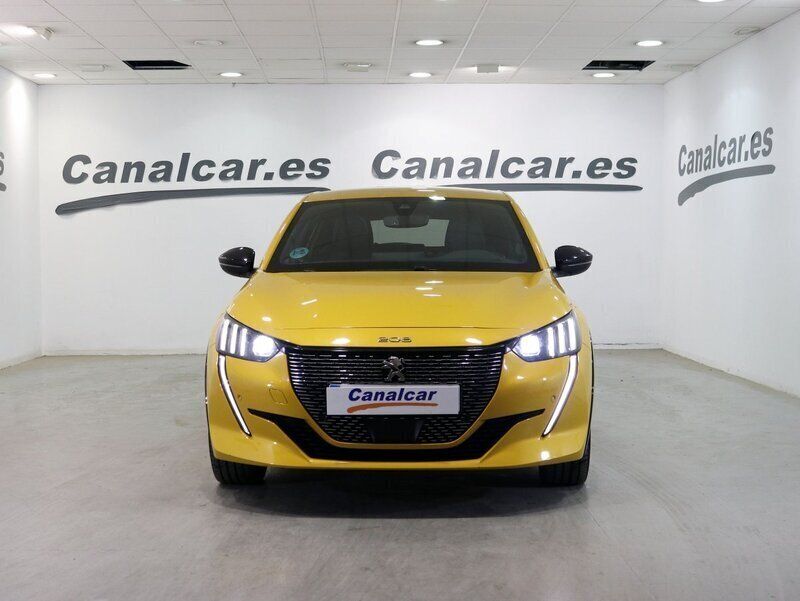 Usado Peugeot 208 GT-line 100 CV (73 kW) 2019 Amarillo Utilitario