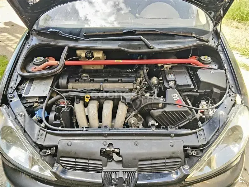 Usado Peugeot 206 GTi 138 CV (101 kW) 2002 Negro Berlina