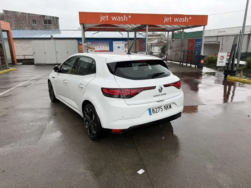 Usado Renault Mégane II Techno 116 CV (85 kW) 2022 Blanco Berlina
