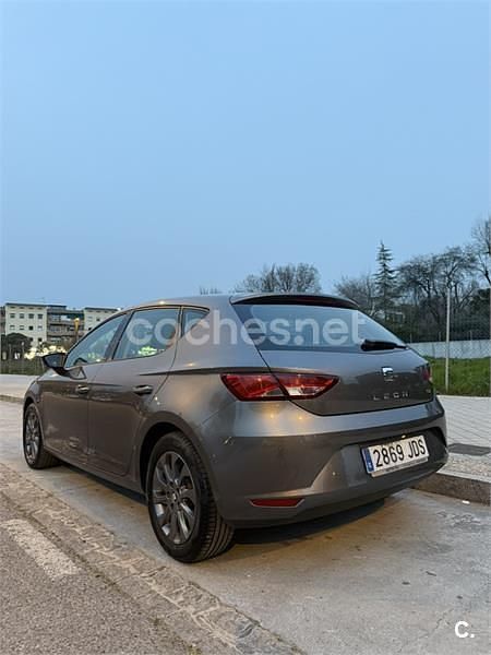 Usado Seat Leon I-Tech 105 CV (77 kW) 2015 Gris / plata Berlina