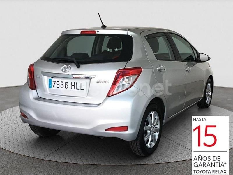 Gris / plata Usado 2012 Toyota Yaris Active Berlina | 9900 € (Precio justo) - Imagen 1/4