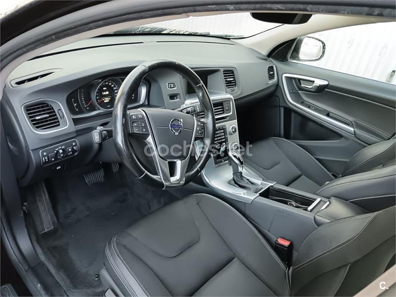 Negro Usado 2017 Volvo S60 Momentum Berlina | 11.000 € (Buen precio) - Imagen 1/4