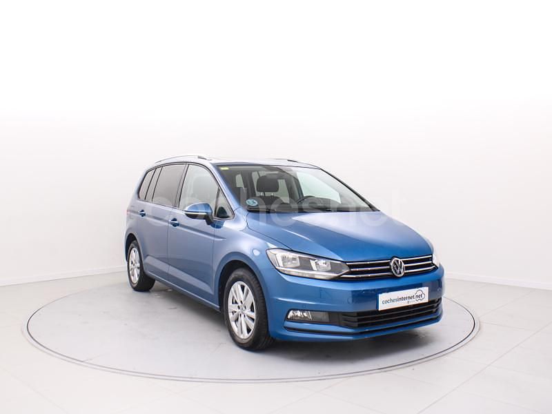 Azul Usado 2020 VW Touran Advance Monovolumen | 26.500 € (Caro) - Imagen 1/4