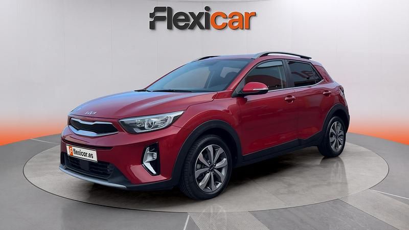 Usado Kia Stonic 120 CV (88 kW) 2022 Rojo SUV
