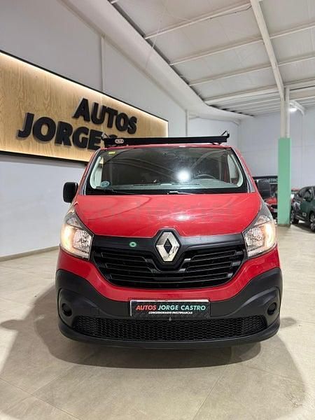 Usado Renault Trafic Business 120 CV (88 kW) 2019 Rojo Monovolumen