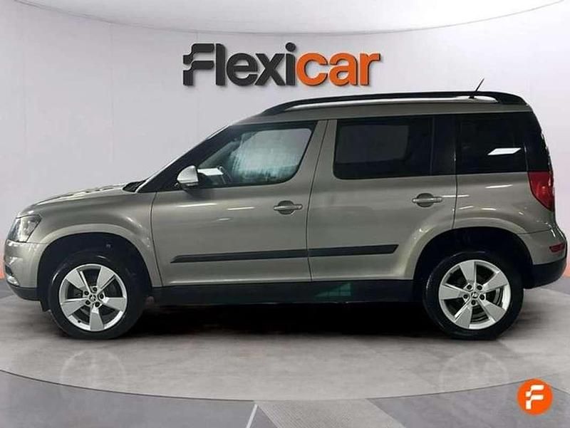 Usado Skoda Yeti Active 105 CV (77 kW) 2015 Gris SUV