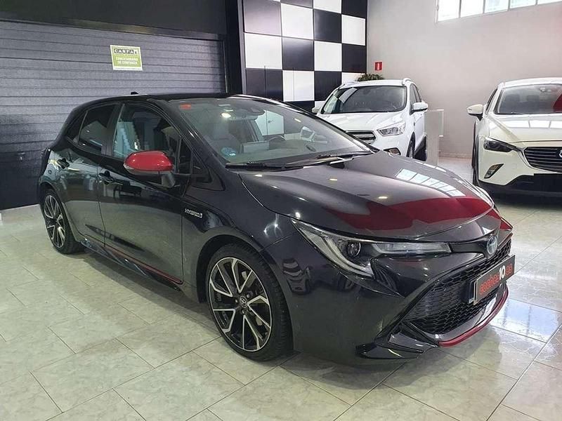 Usado Toyota Corolla Advance 179 CV (131 kW) 2019 Negro Utilitario