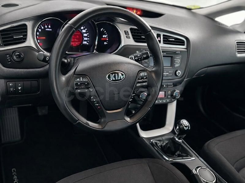 Usado Kia Ceed GT 90 CV (66 kW) 2013 Blanco Berlina