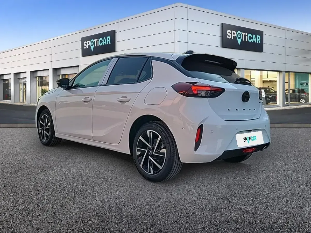 Nuevo Opel Corsa 110 CV (80 kW) 2026 Blanco Utilitario