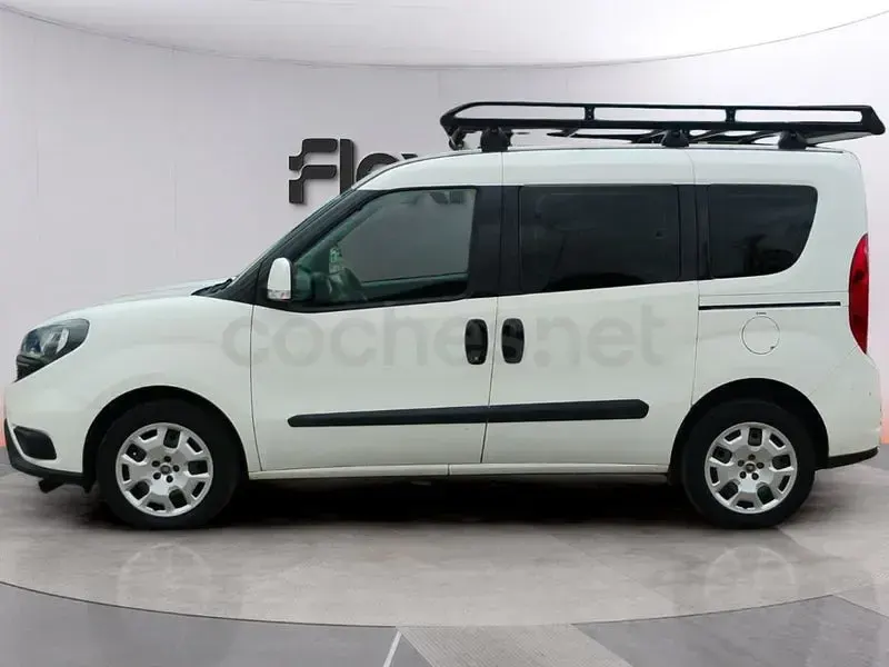 Usado Fiat Doblò Easy 95 CV (69 kW) 2020 Blanco Monovolumen