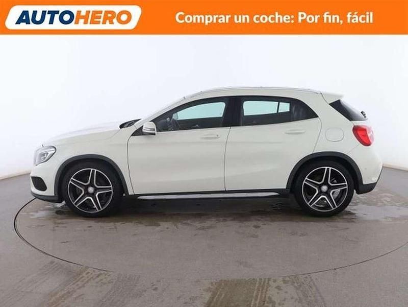 Usado Mercedes GLA220 AMG line 177 CV (130 kW) 2017 Blanco SUV