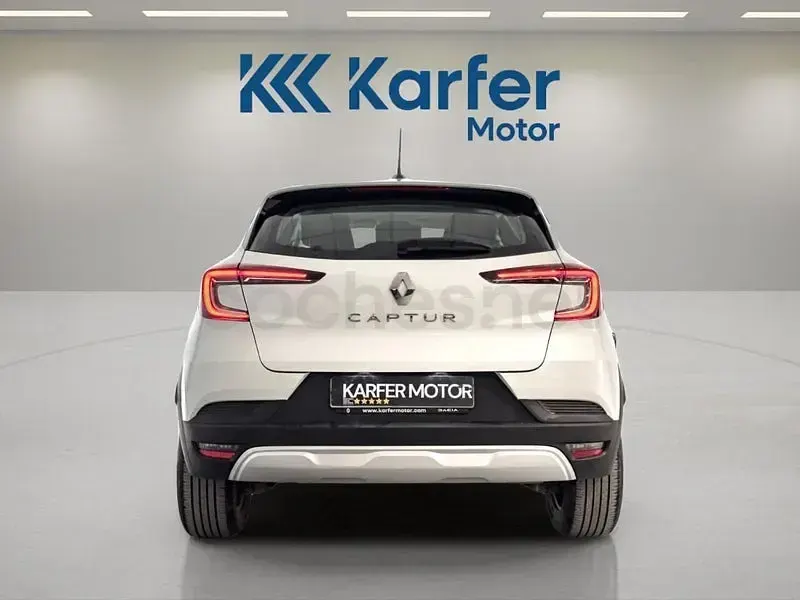 Usado Renault Captur Intens 100 CV (73 kW) 2023 Blanco SUV