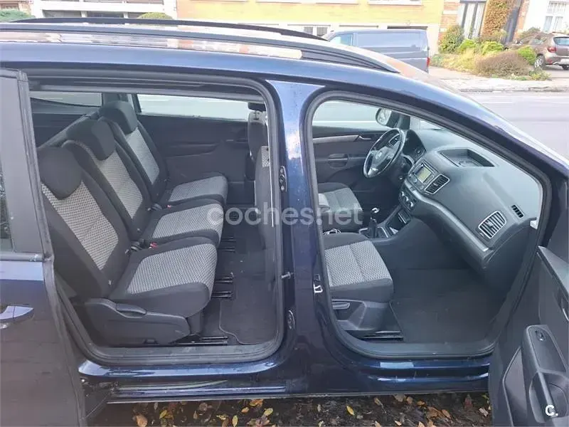 Usado Seat Alhambra 4Drive 150 CV (110 kW) 2015 Azul Monovolumen