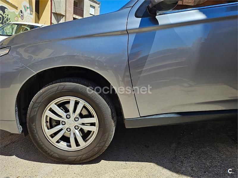 Usado Mitsubishi Outlander 150 CV (110 kW) 2013 Gris / plata SUV