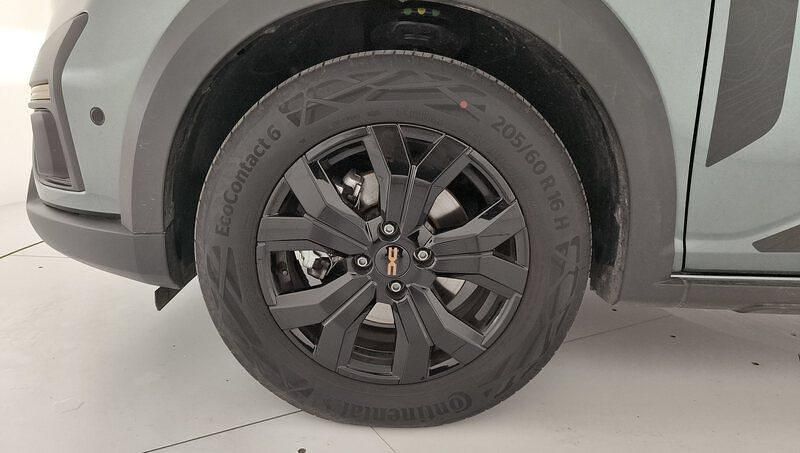 Usado Dacia Jogger Extreme 140 CV (102 kW) 2025 Verde Monovolumen