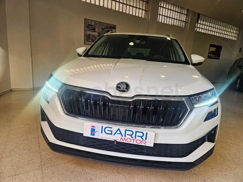 Usado Skoda Karoq Ambition 115 CV (84 kW) 2022 Blanco SUV