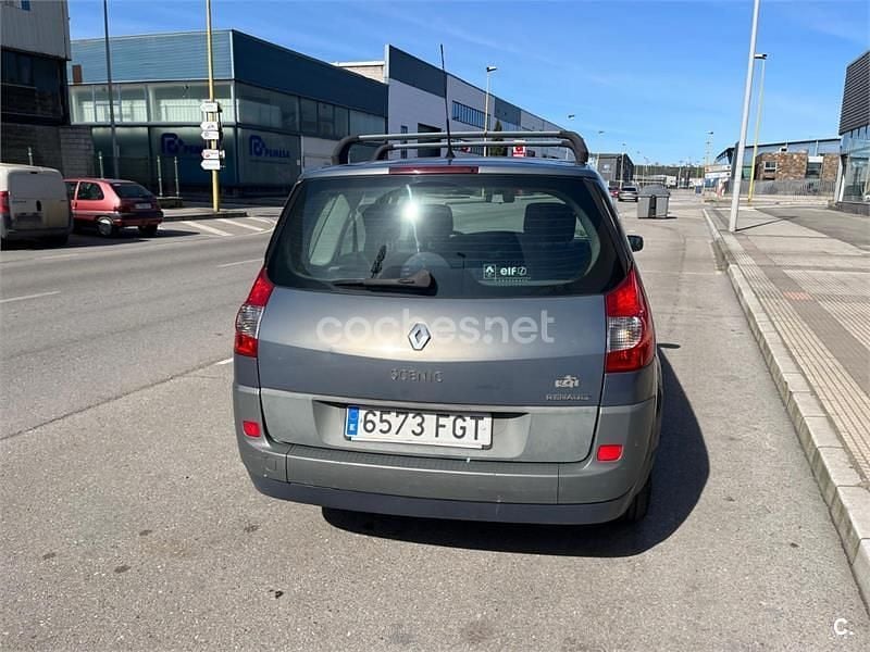 Usado Renault Scénic II Dynamique 105 CV (77 kW) 2006 Gris / plata Monovolumen