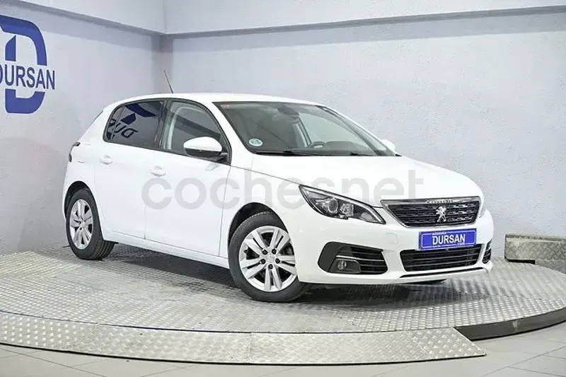 Usado Peugeot 308 Active 130 CV (95 kW) 2021 Blanco Berlina