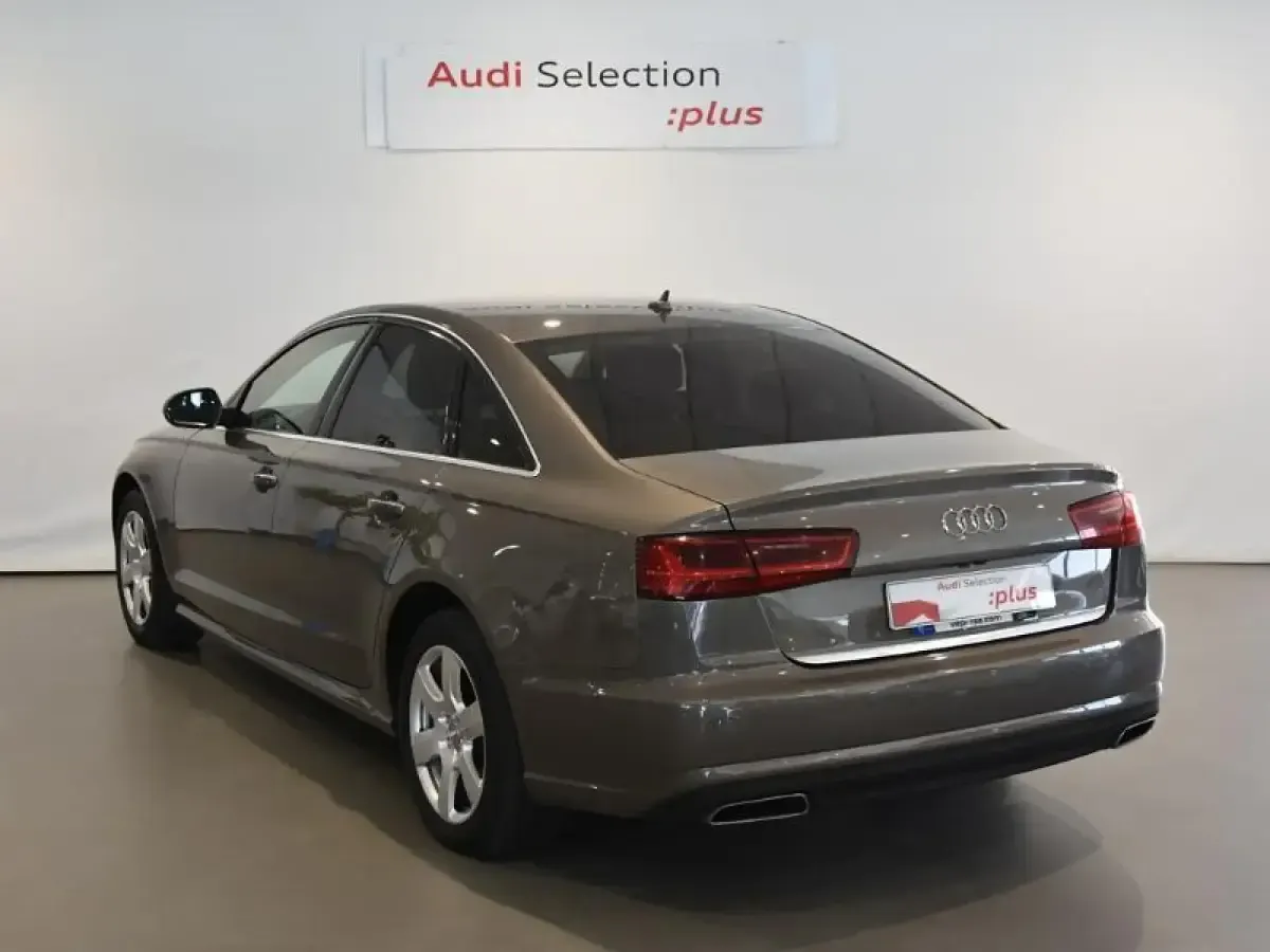 Usado Audi A6 190 CV (139 kW) 2016 Gris/plata Berlina