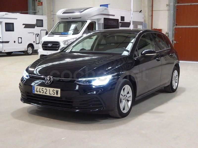 Usado VW Golf VIII Life 115 CV (84 kW) 2021 Negro Berlina