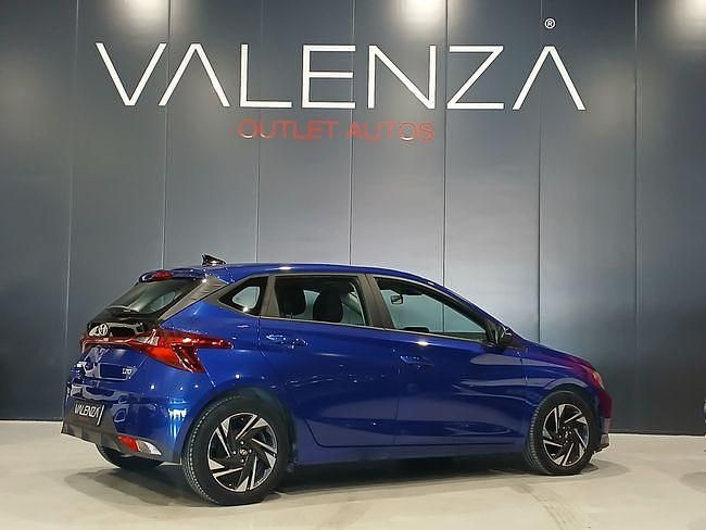 Usado Hyundai i20 84 CV (61 kW) 2023 Azul Utilitario