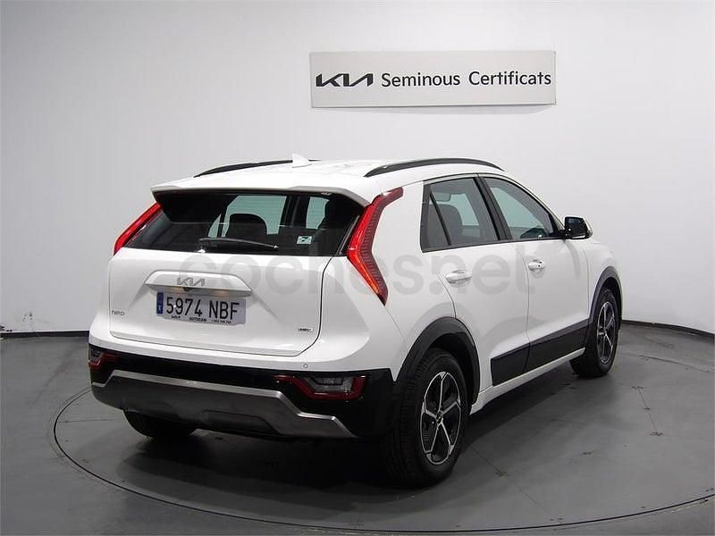 Usado Kia Niro 129 CV (94 kW) 2025 Blanco SUV
