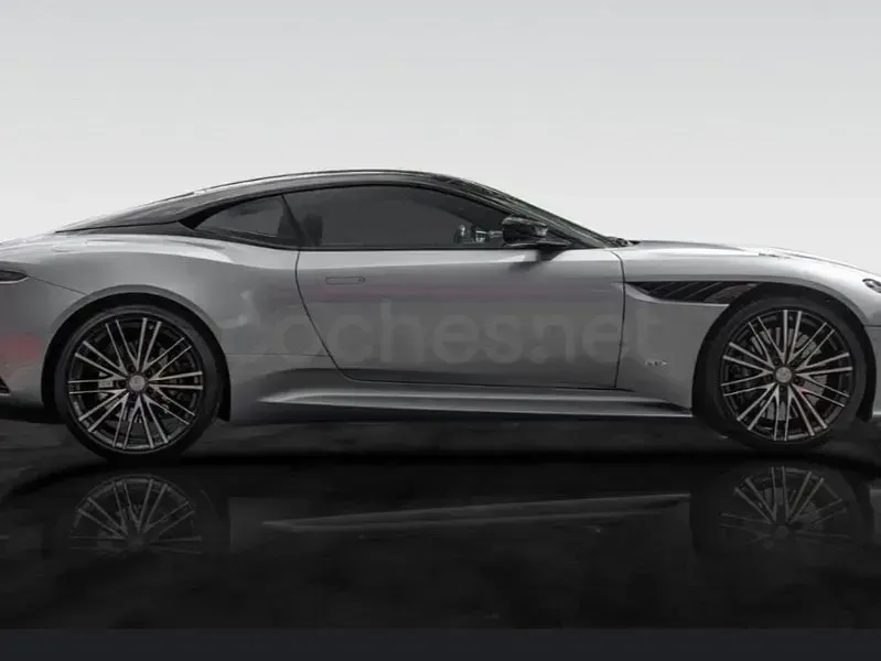 Usado Aston Martin DBS 725 CV (533 kW) 2021 Gris / plata Coupe