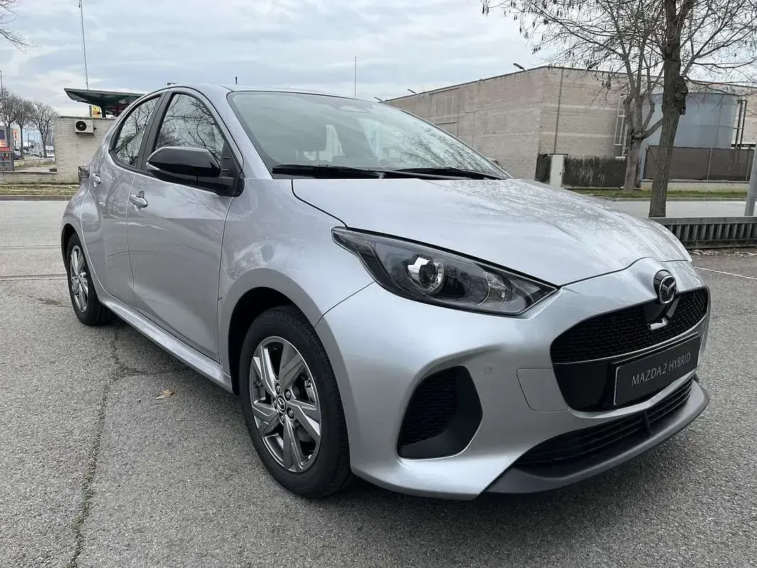 Nuevo Mazda 2 Center-Line 116 CV (85 kW) 2026 Plateado Utilitario