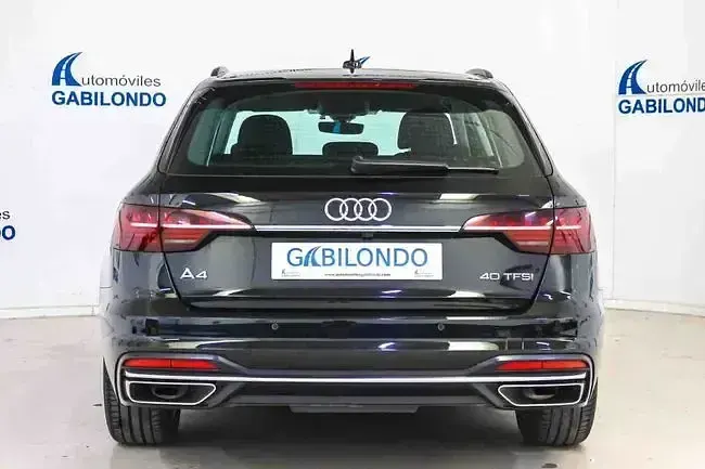Usado Audi A4 Advanced Plus 204 CV (150 kW) 2022 Negro Familiar