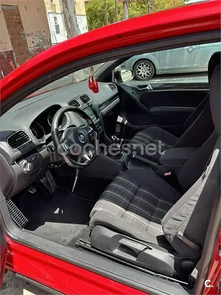 Usado VW Golf VI GTI 210 CV (154 kW) 2010 Rojo Berlina