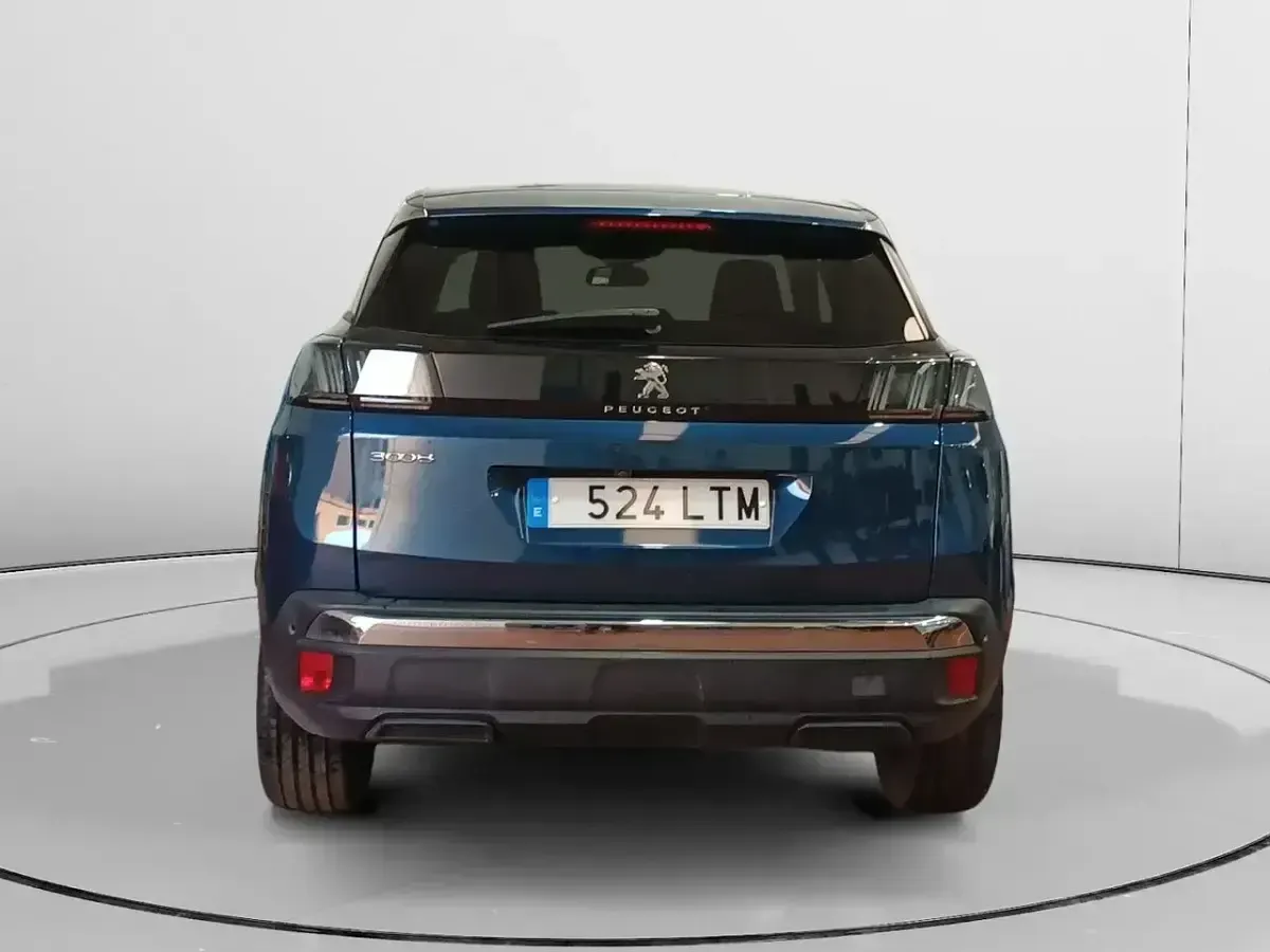 Usado Peugeot 3008 Allure 131 CV (96 kW) 2021 Azul SUV