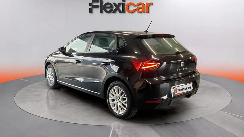 Usado Seat Ibiza Style Plus 95 HP (69 kW) 2018 Preto Sedan