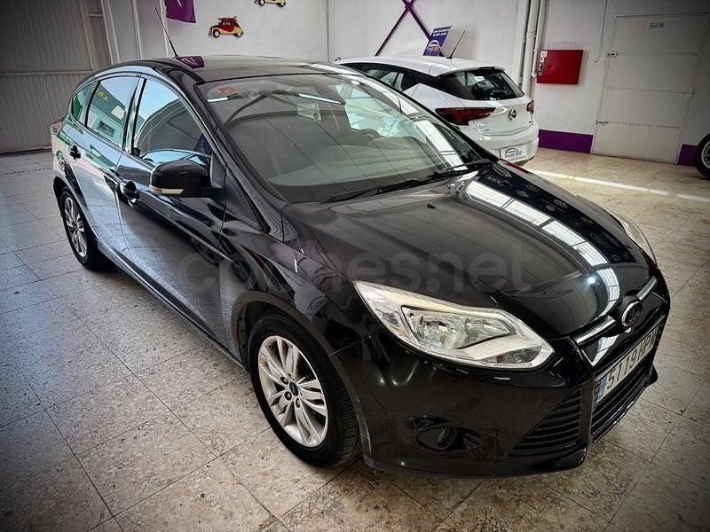 Usado Ford Focus Trend 115 CV (84 kW) 2014 Negro Berlina